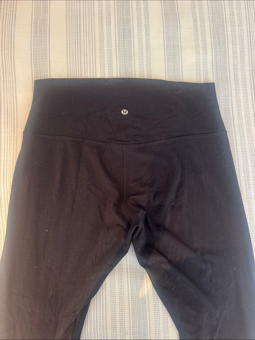 Lululemon women’s black leggings Size 12 - Picture 2 of 3